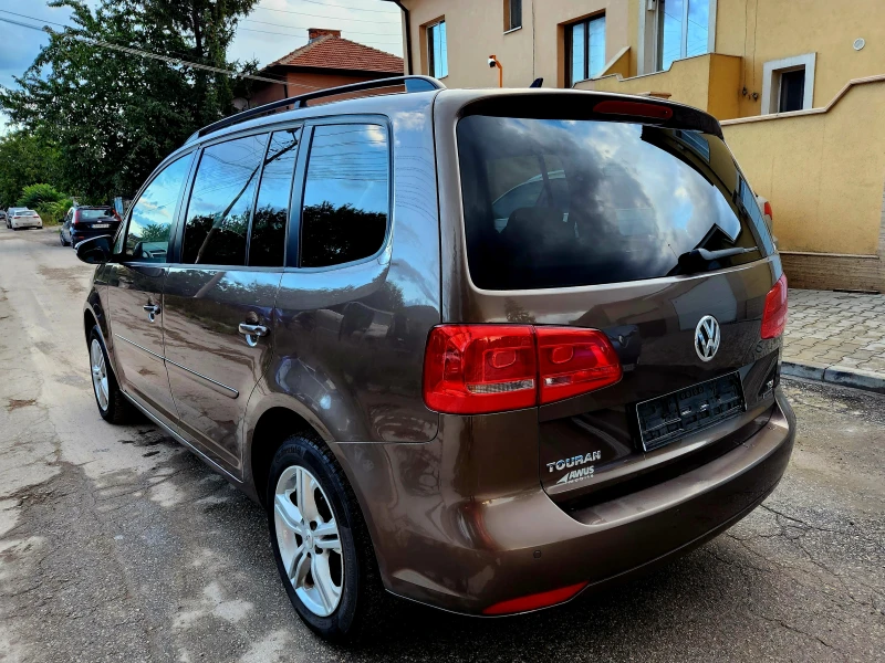 VW Touran TSI Метан Германия Клима Парктроник 1-Собственик, снимка 3 - Автомобили и джипове - 47231814