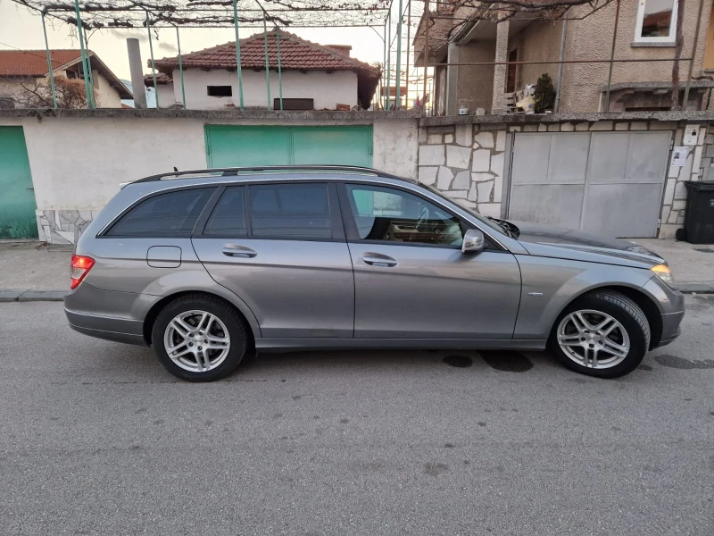 Mercedes-Benz C 220, снимка 8 - Автомобили и джипове - 48603741