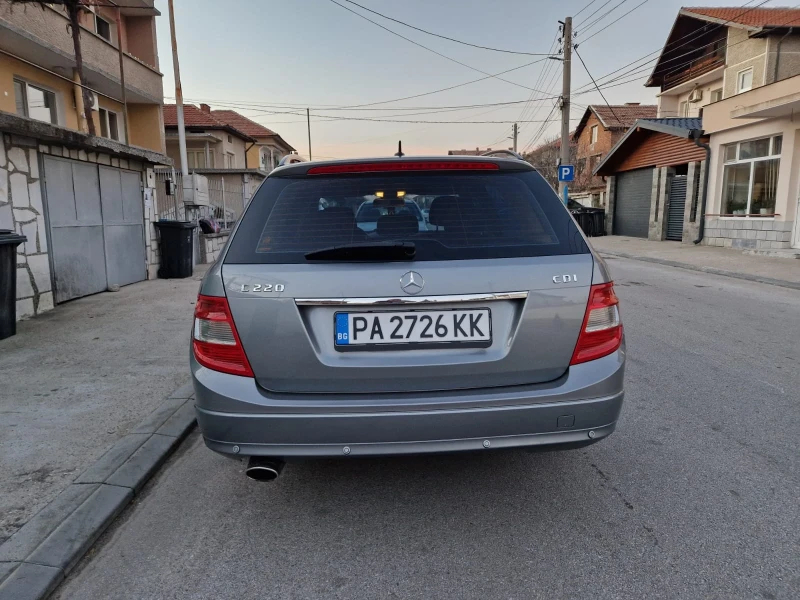 Mercedes-Benz C 220, снимка 6 - Автомобили и джипове - 48603741