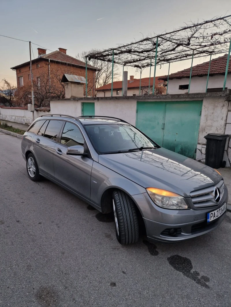 Mercedes-Benz C 220, снимка 1 - Автомобили и джипове - 48603741