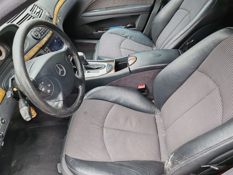 Mercedes-Benz E 220, снимка 15 - Автомобили и джипове - 52587096