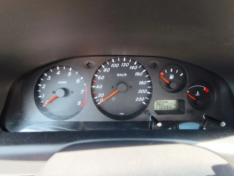 Nissan Almera, снимка 15 - Автомобили и джипове - 52722027