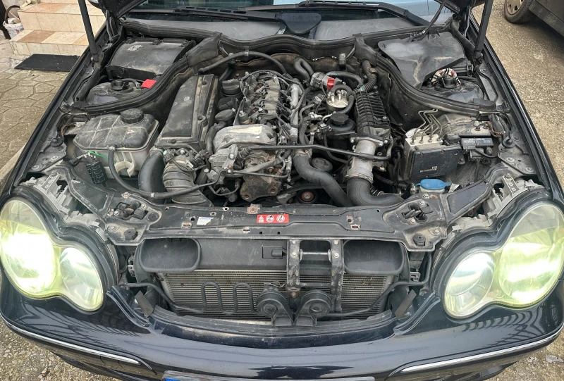 Mercedes-Benz C 220 W203, снимка 9 - Автомобили и джипове - 53088841