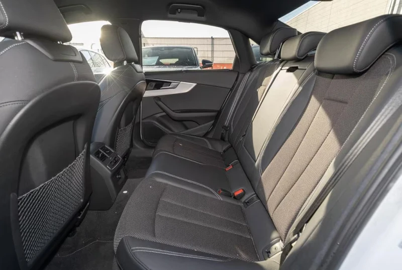 Audi A4 40TFSI/204HP/QUATTRO/S-LINE/360/AMBIENT/929v, снимка 9 - Автомобили и джипове - 53445166