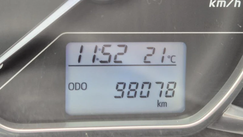 Toyota Yaris, снимка 10 - Автомобили и джипове - 53485713