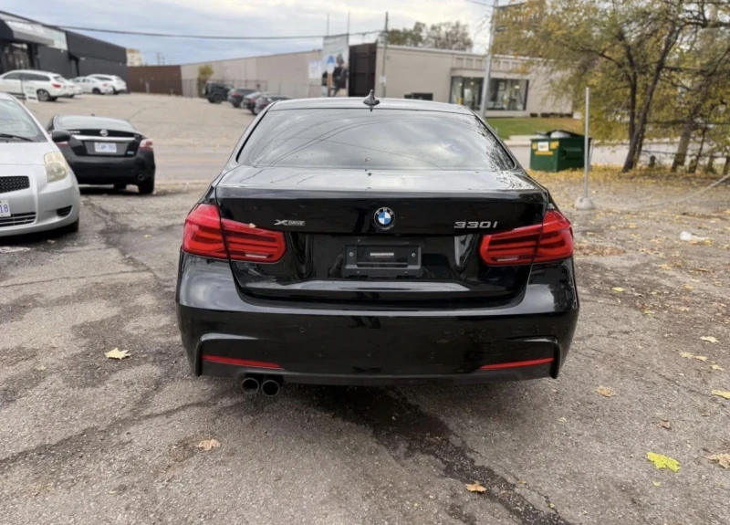 BMW 330 М ПАКЕТ * ЧЕРВЕН ИНТЕРИОР * ПЕРА * HEAD UP  * , снимка 6 - Автомобили и джипове - 53472697
