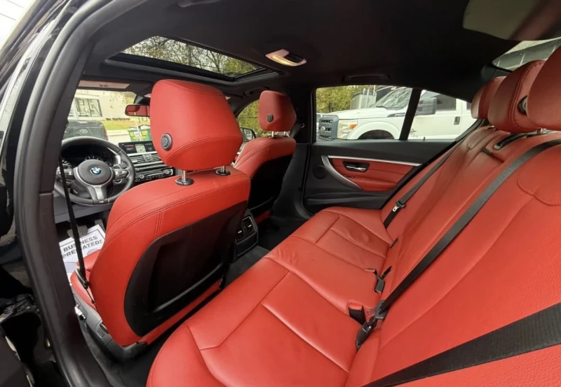 BMW 330 М ПАКЕТ * ЧЕРВЕН ИНТЕРИОР * ПЕРА * HEAD UP  * , снимка 12 - Автомобили и джипове - 53472697