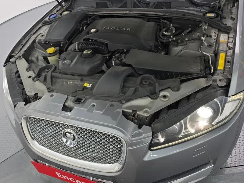 Jaguar Xf 3.0D, снимка 6 - Автомобили и джипове - 54454387