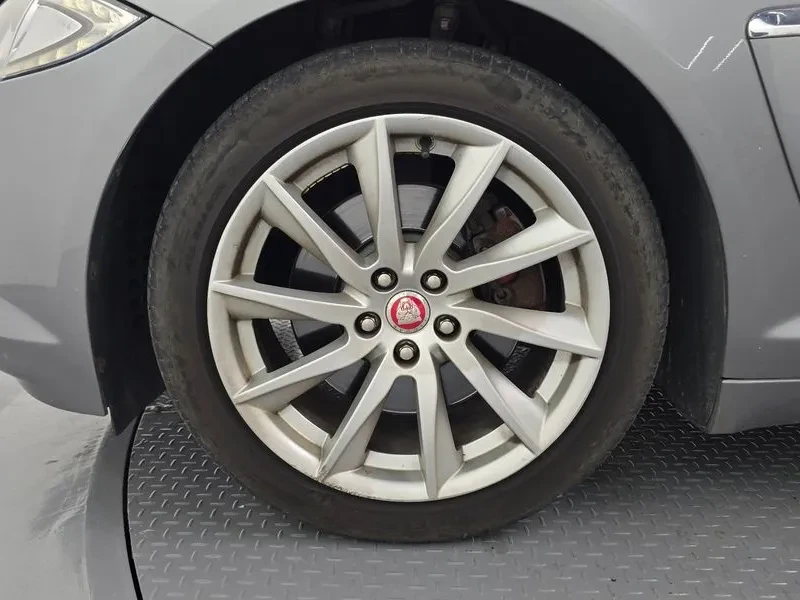 Jaguar Xf 3.0D, снимка 5 - Автомобили и джипове - 54454387
