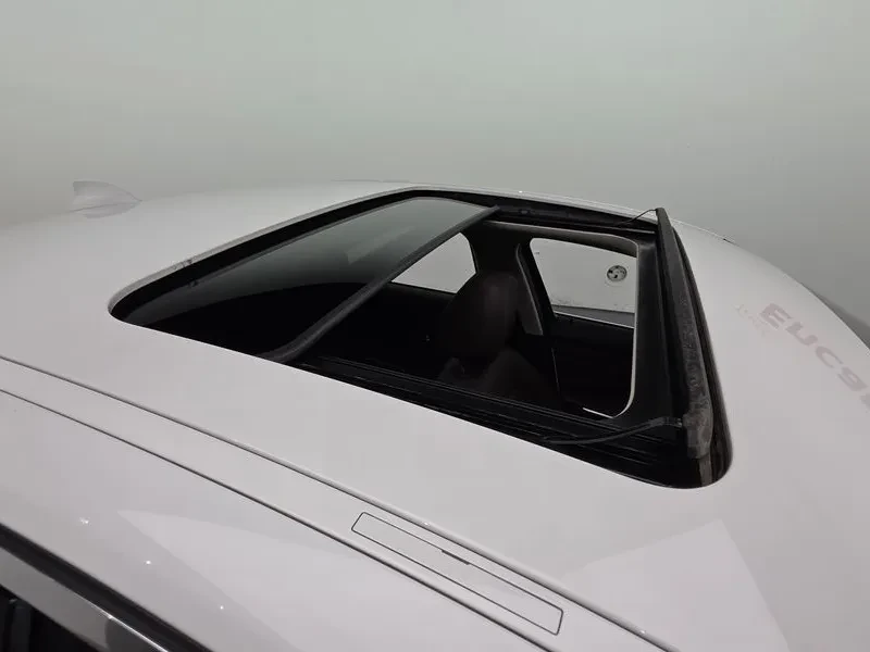 BMW 330 I XDRIVE, снимка 12 - Автомобили и джипове - 56394273