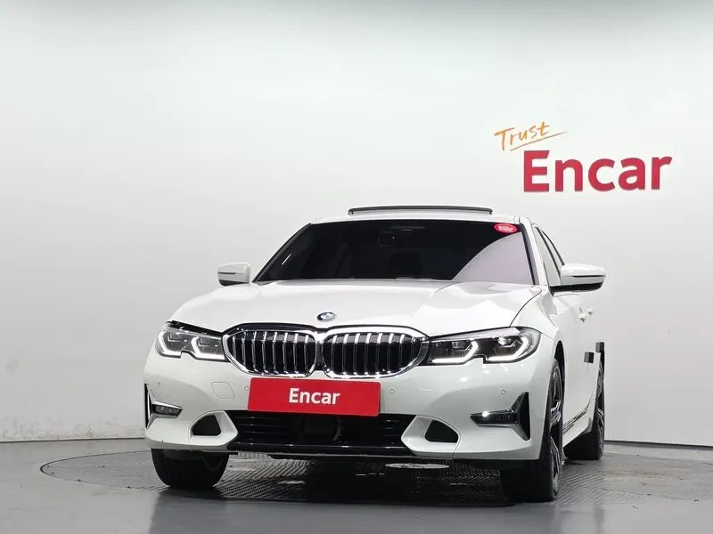 BMW 330 I XDRIVE, снимка 3 - Автомобили и джипове - 56394273