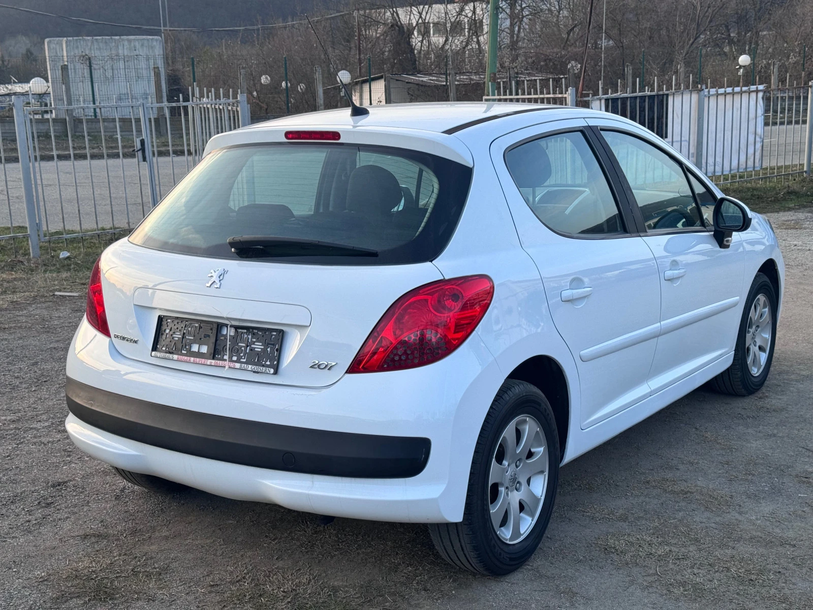 Peugeot 207 1.4/75kc/ - изображение 4