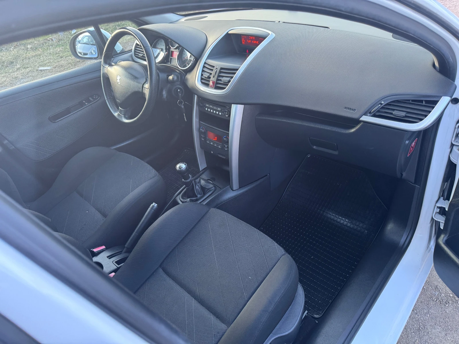 Peugeot 207 1.4/75kc/ | Mobile.bg — изображение 11