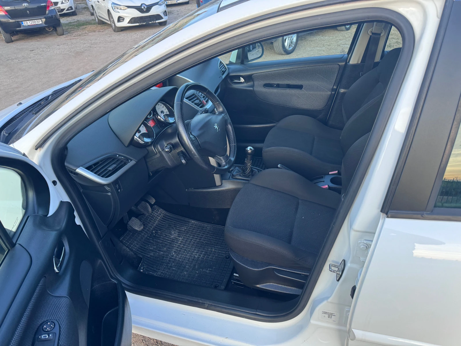 Peugeot 207 1.4/75kc/ | Mobile.bg — изображение 12