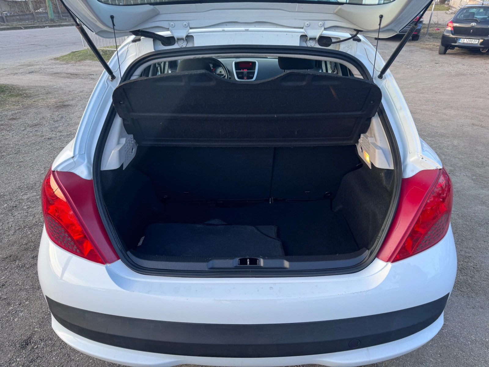 Peugeot 207 1.4/75kc/ | Mobile.bg — изображение 14