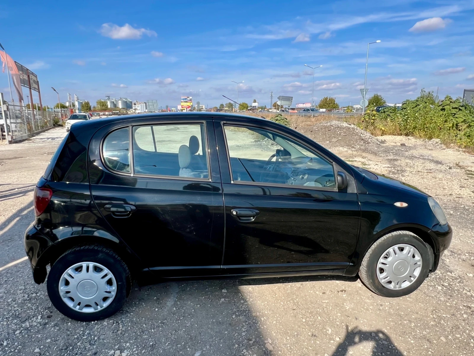 Toyota Yaris 1.3 БЕНЗИН - изображение 7