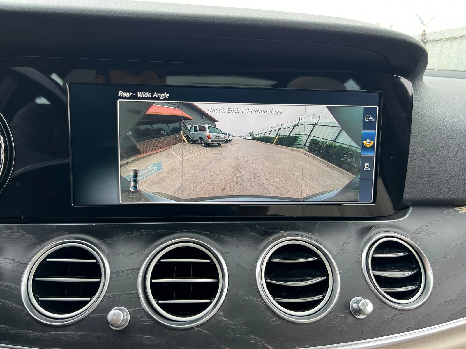 Mercedes-Benz E 300 burmester* multibeam led* Parking Assist - изображение 10