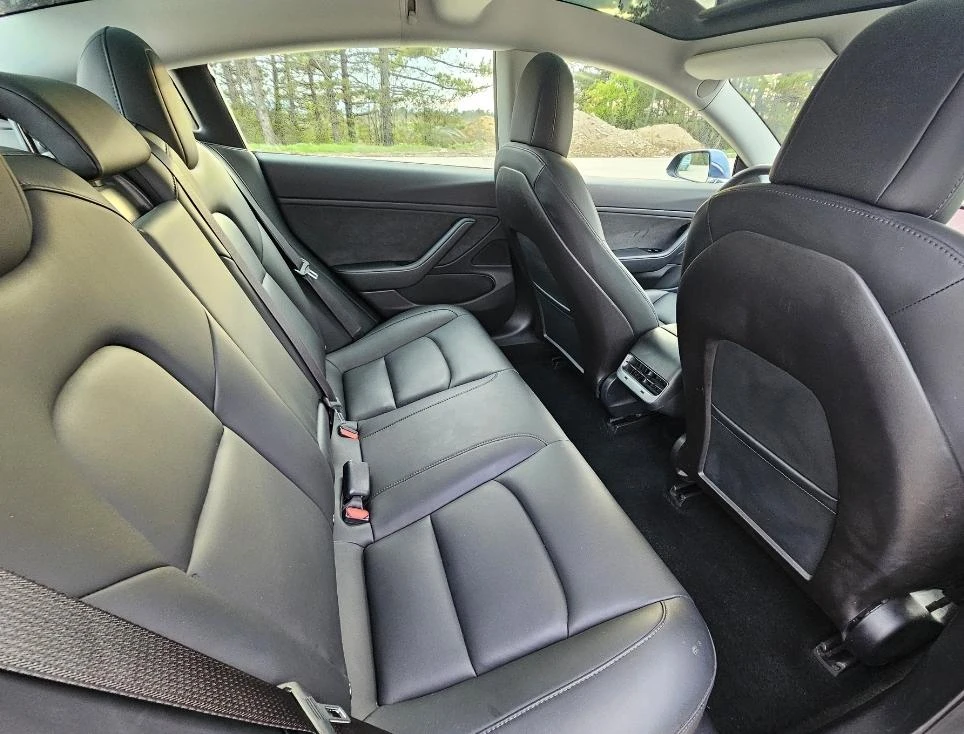 Tesla Model 3  44   | Mobile.bg   12