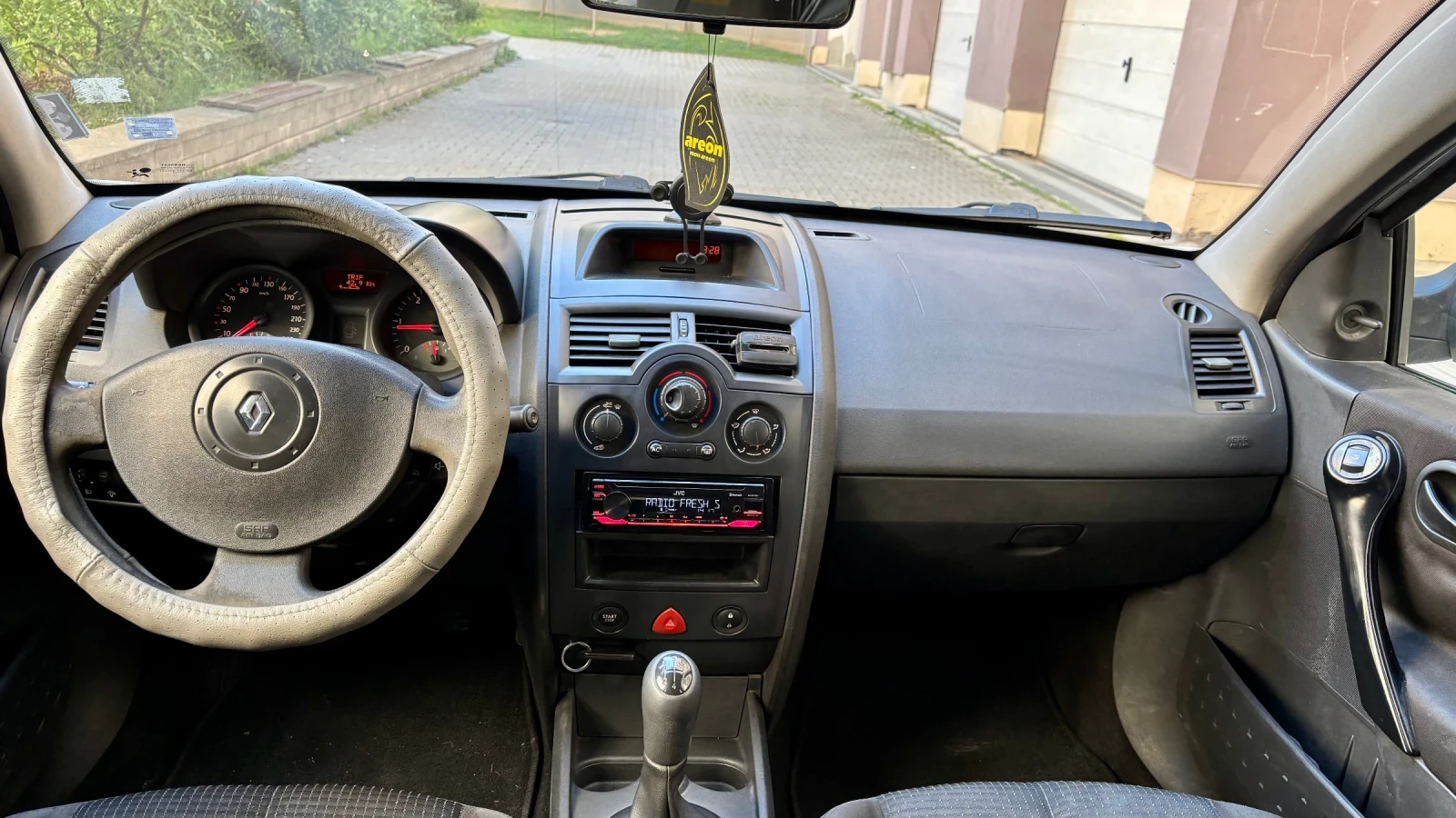 Renault Megane 1.5 DCI - изображение 10