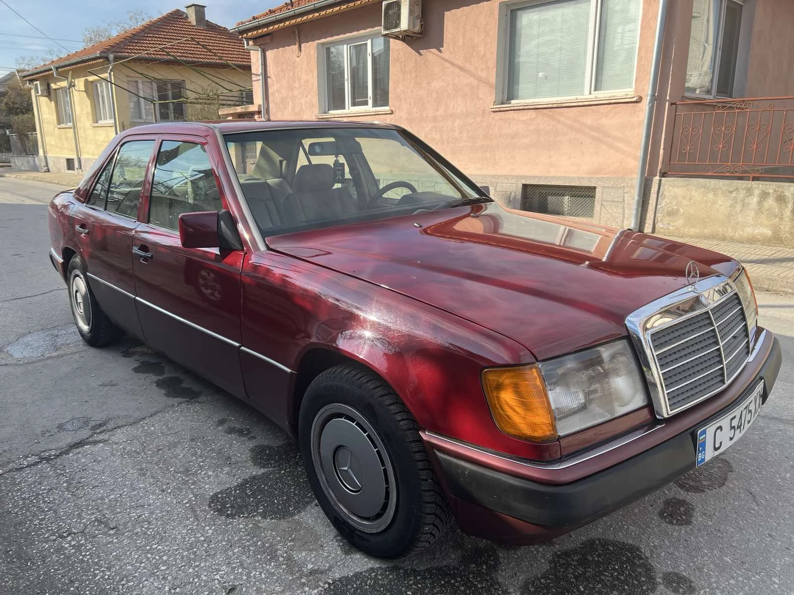 Mercedes-Benz 200 D - изображение 2