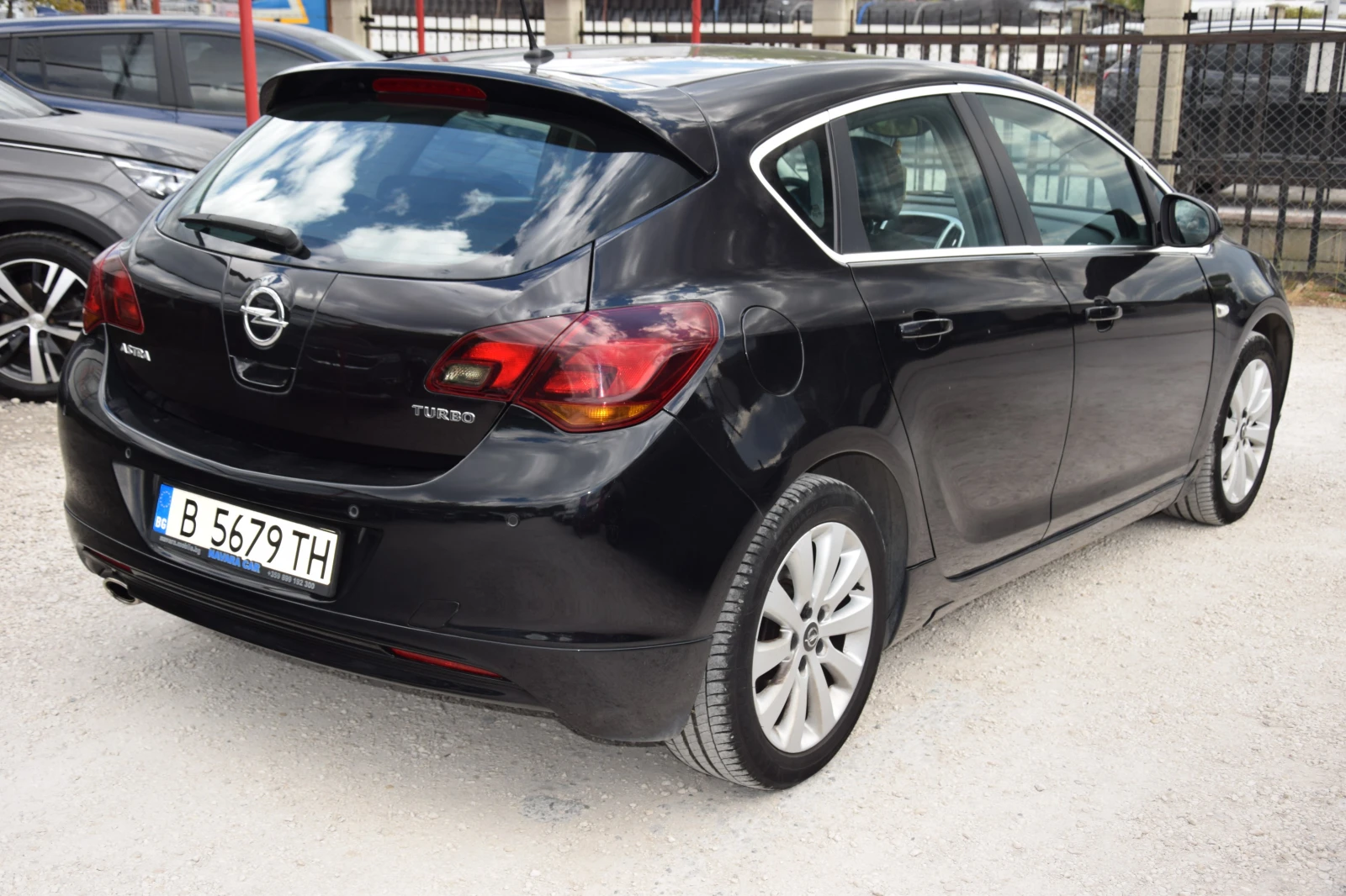 Opel Astra 1, 6 TURBO 180HP - изображение 7