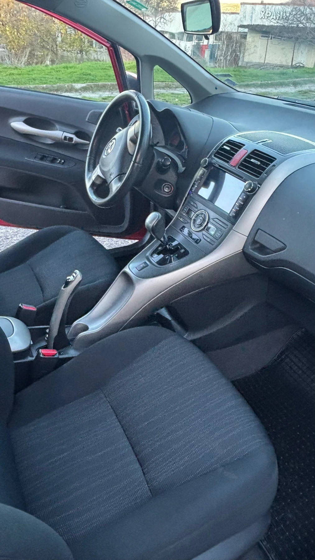 Toyota Auris  - изображение 5