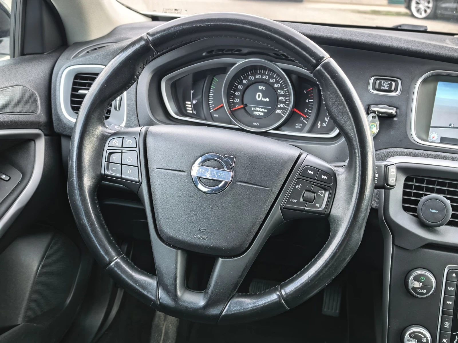 Volvo V40 Cross Country Автоматик Обслужена От-До Регистрация , снимка 12 - Автомобили и джипове - 53739539