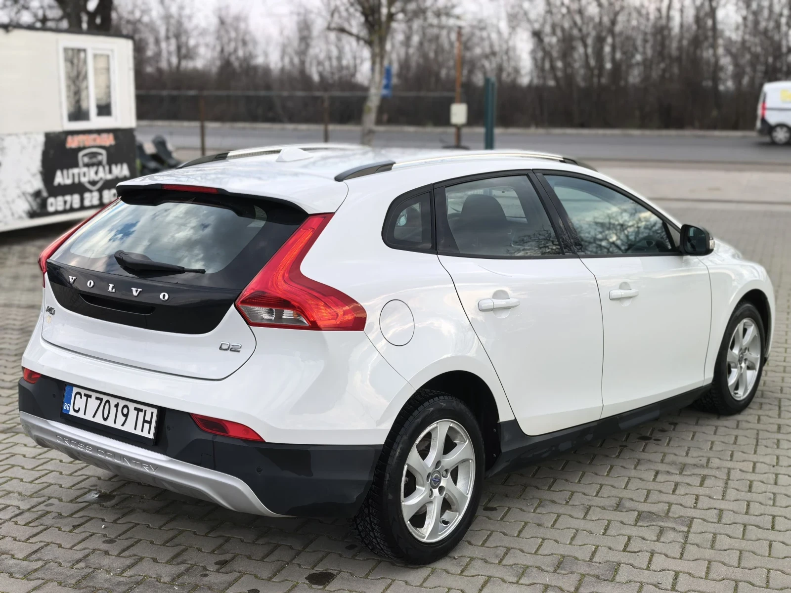 Volvo V40 Cross Country Автоматик Обслужена От-До Регистрация , снимка 6 - Автомобили и джипове - 53739539