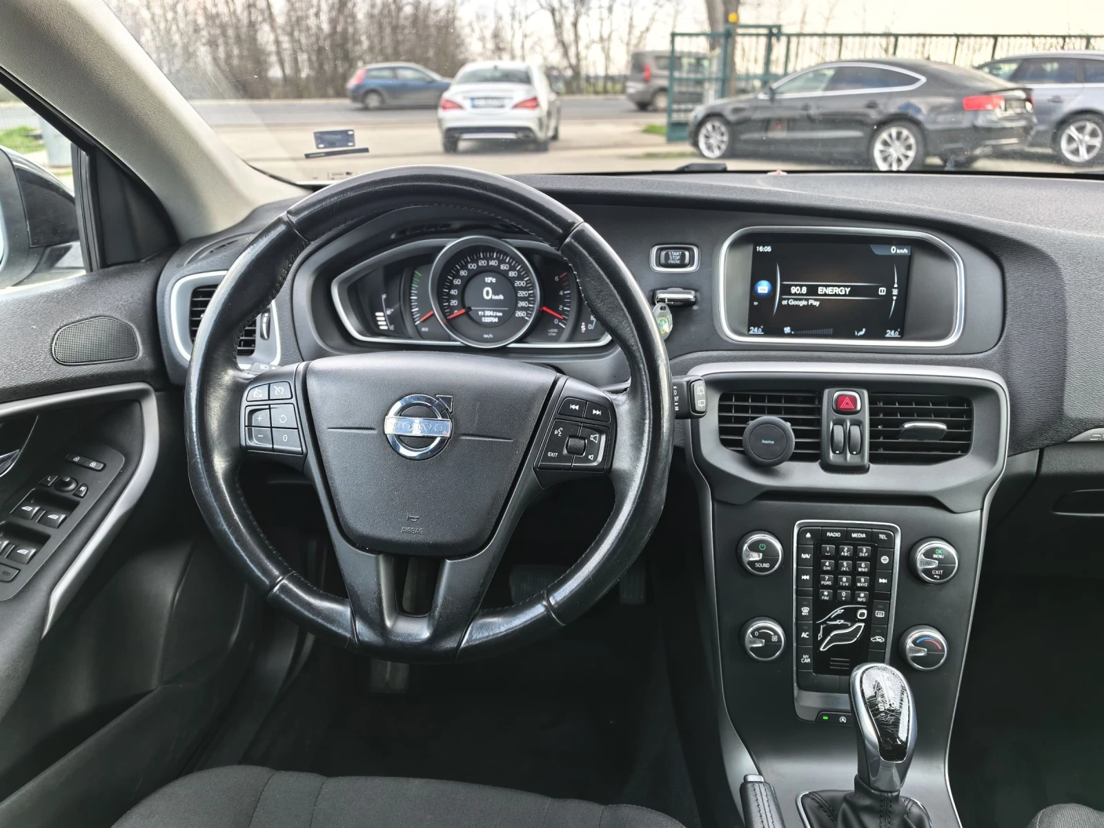 Volvo V40 Cross Country Автоматик Обслужена От-До Регистрация , снимка 11 - Автомобили и джипове - 53739539