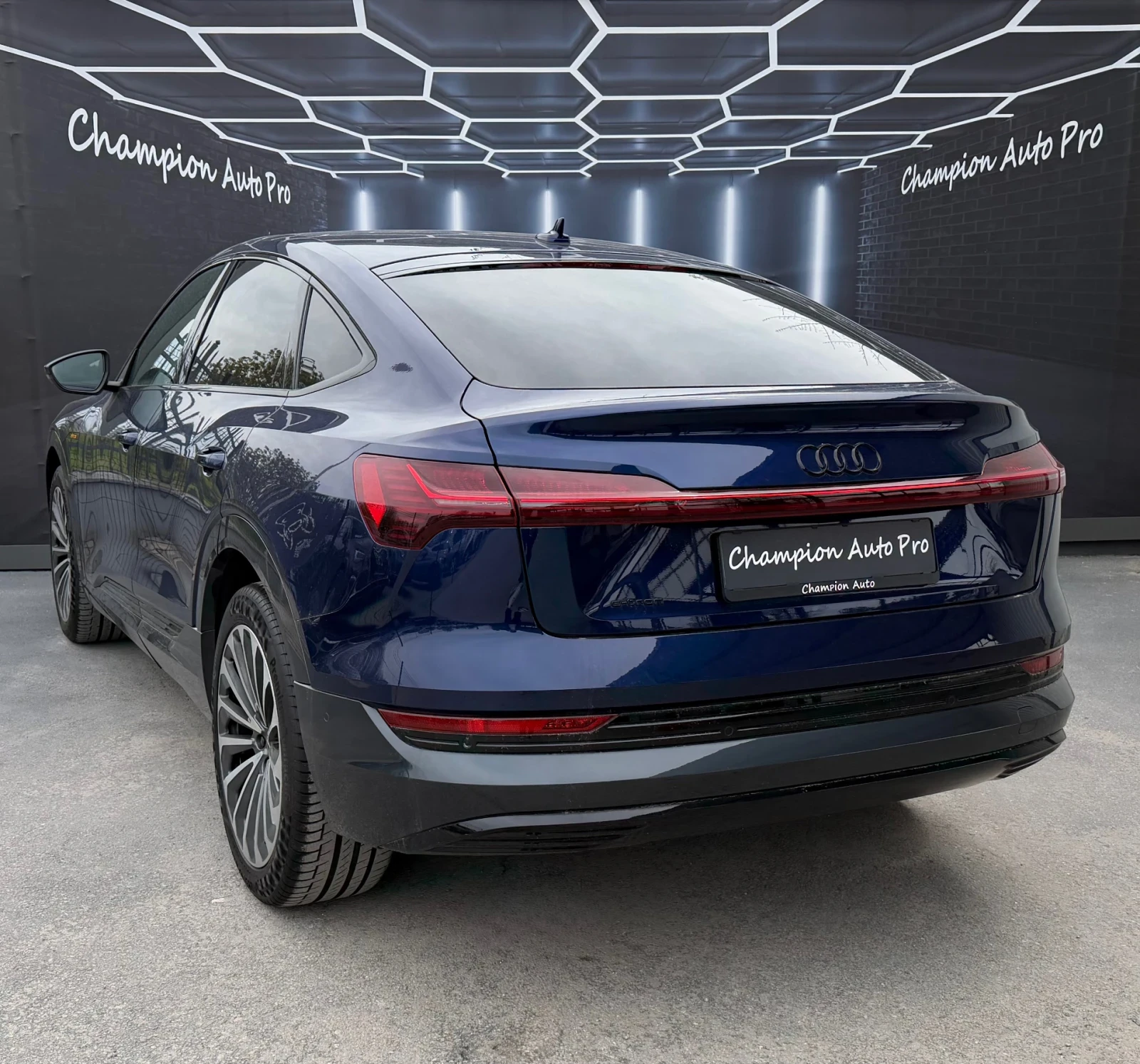 Audi E-Tron S-Line, снимка 4 - Автомобили и джипове - 53782124