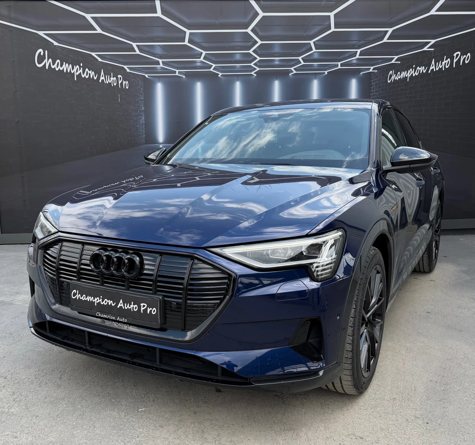 Audi E-Tron S-Line