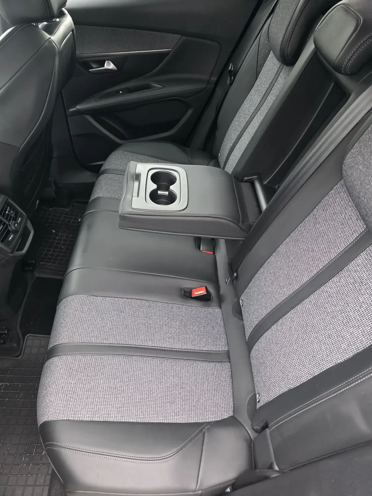 Peugeot 3008 GT Line ALLURE, снимка 7 - Автомобили и джипове - 53826911