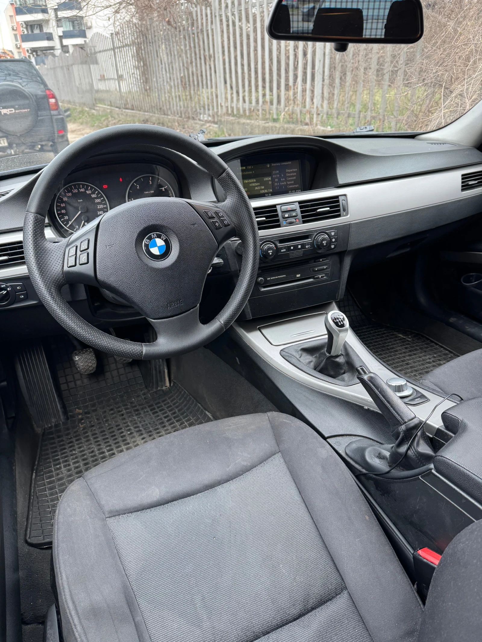 BMW 320, снимка 4 - Автомобили и джипове - 53944726