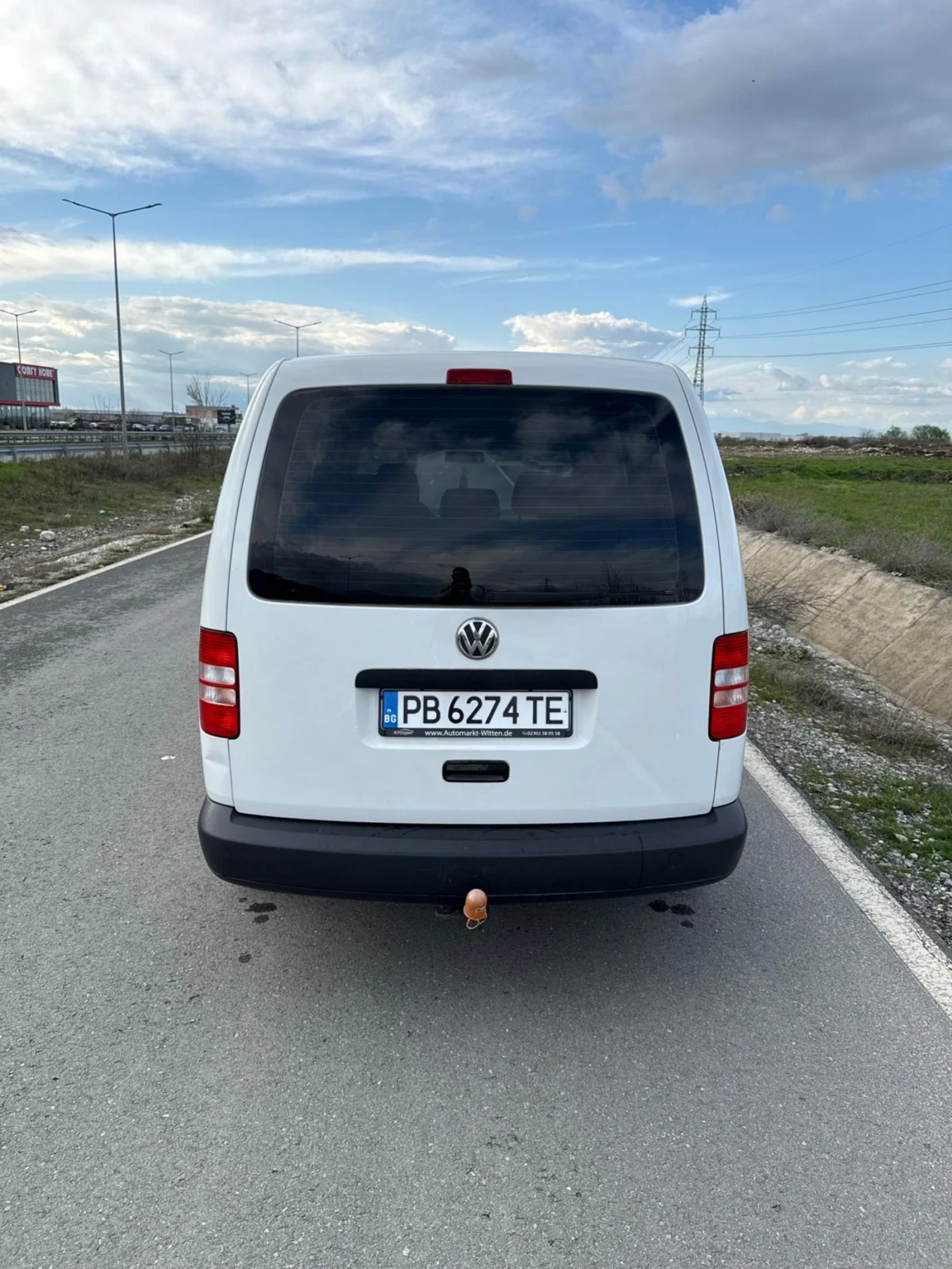 VW Caddy 1.6 MAXI , снимка 7 - Автомобили и джипове - 54099779