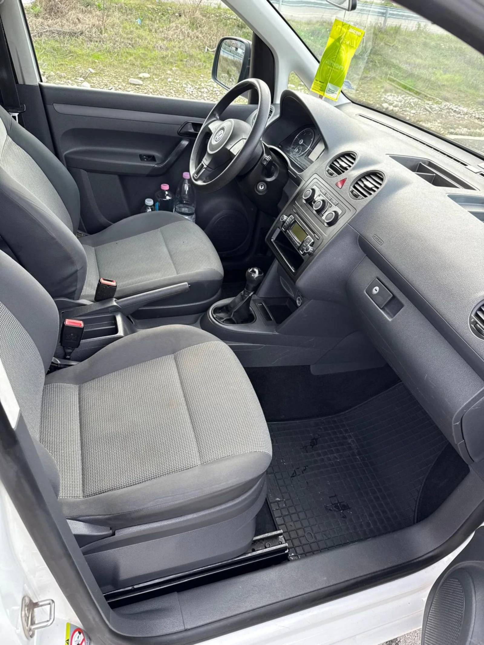 VW Caddy 1.6 MAXI , снимка 12 - Автомобили и джипове - 54099779