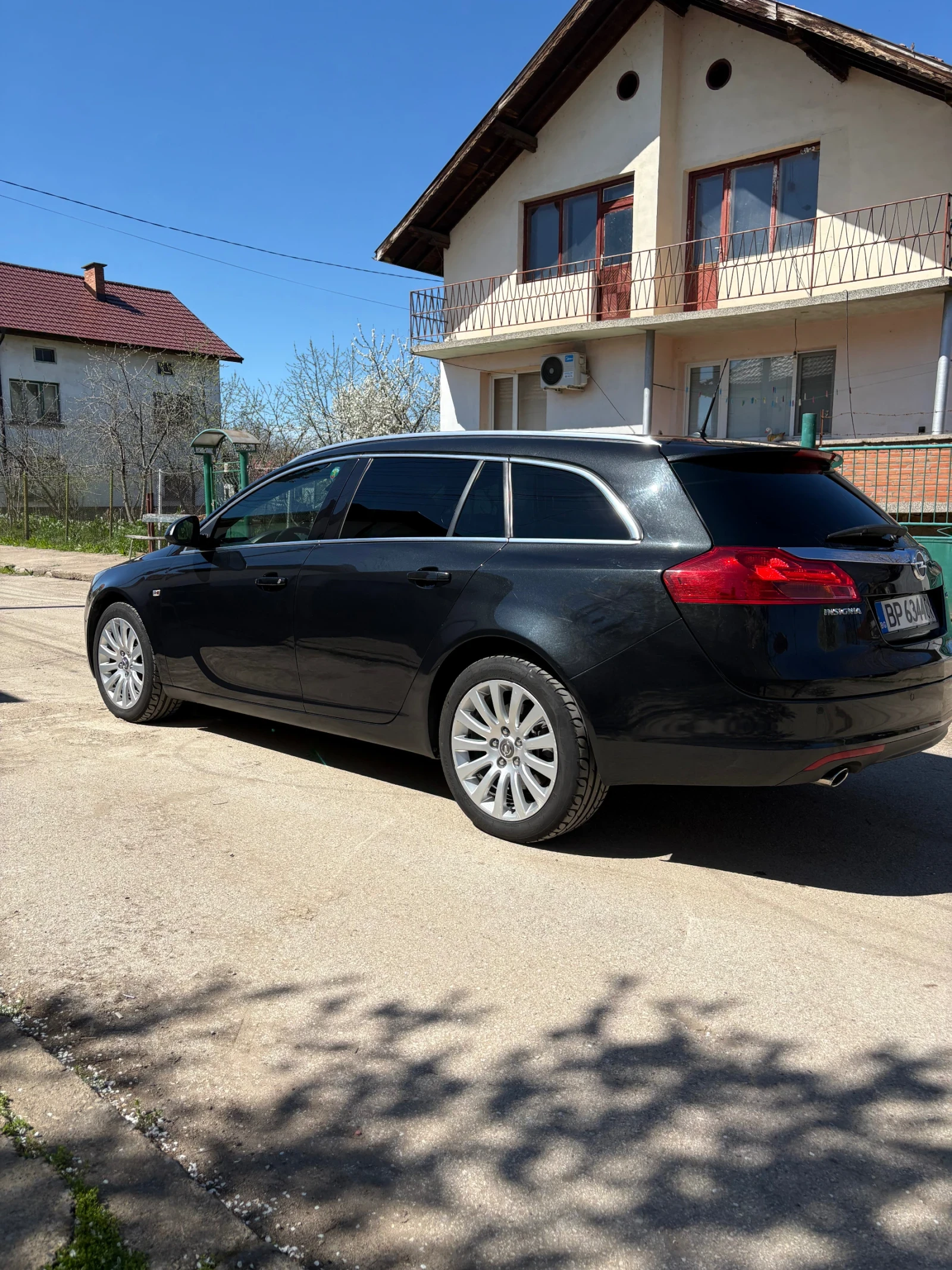 Opel Insignia, снимка 3 - Автомобили и джипове - 54204736