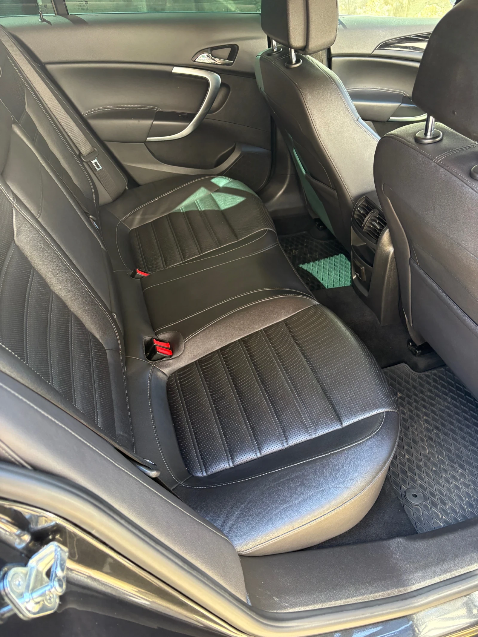 Opel Insignia, снимка 10 - Автомобили и джипове - 54204736