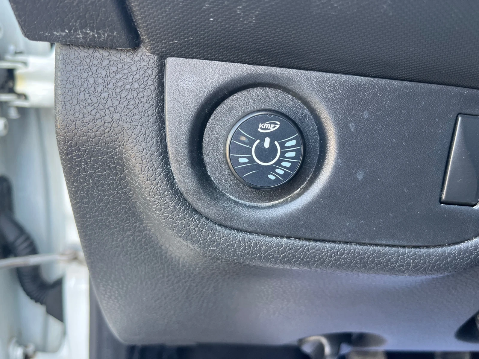 Dacia Sandero 1.2 Бензин -ГАЗ N1, снимка 12 - Автомобили и джипове - 54366919