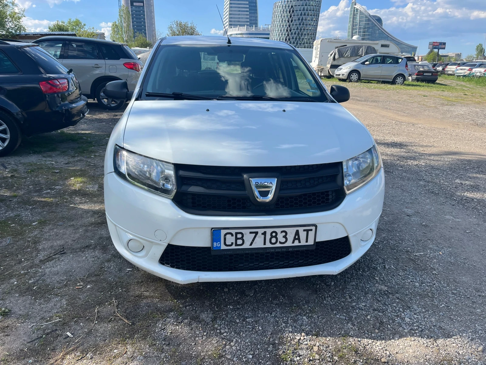 Dacia Sandero 1.2 Бензин -ГАЗ N1, снимка 2 - Автомобили и джипове - 54366919
