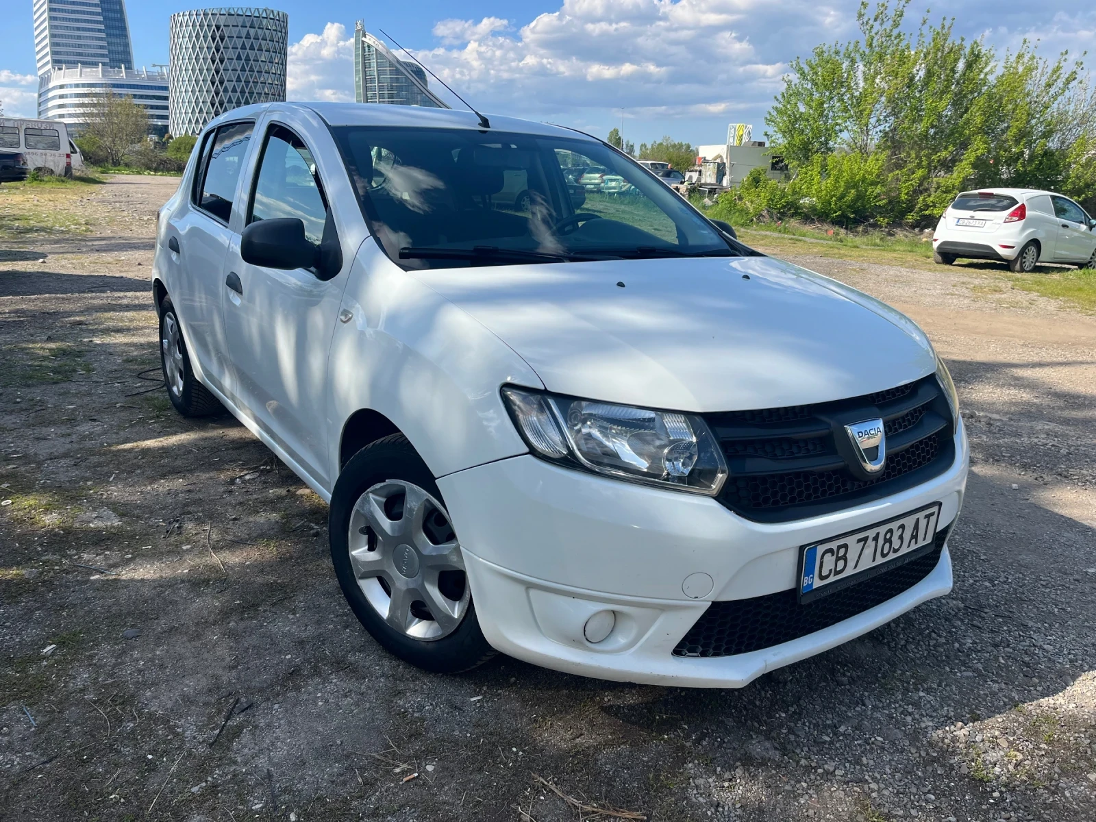 Dacia Sandero 1.2 Бензин -ГАЗ N1