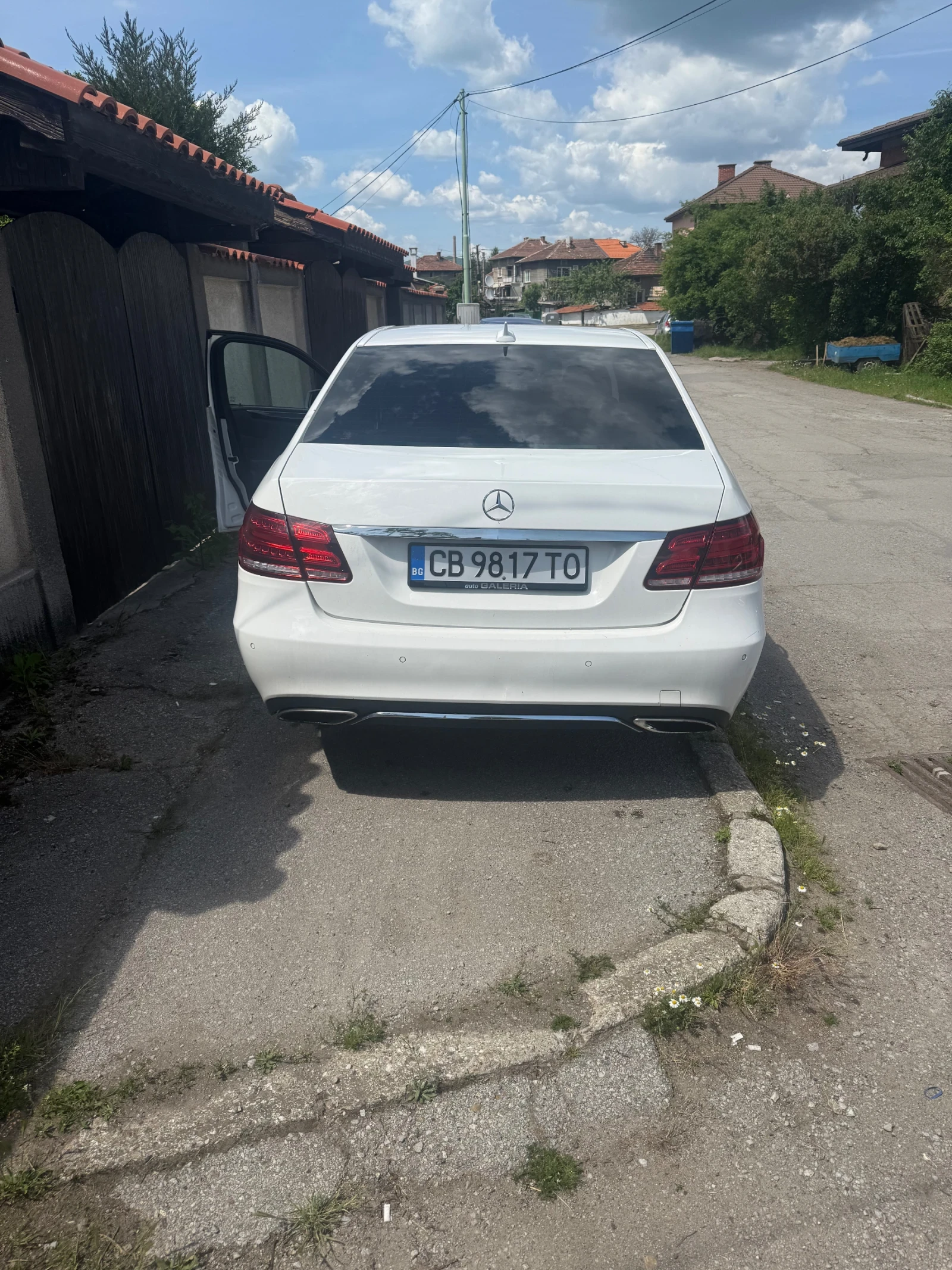 Mercedes-Benz E 220 Реални километри , снимка 4 - Автомобили и джипове - 54671154