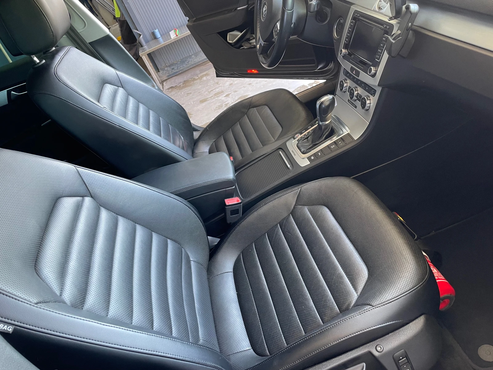 VW Passat 4Motion, DSG-6, DCC адаптивно окачване, keyless , снимка 10 - Автомобили и джипове - 54702902