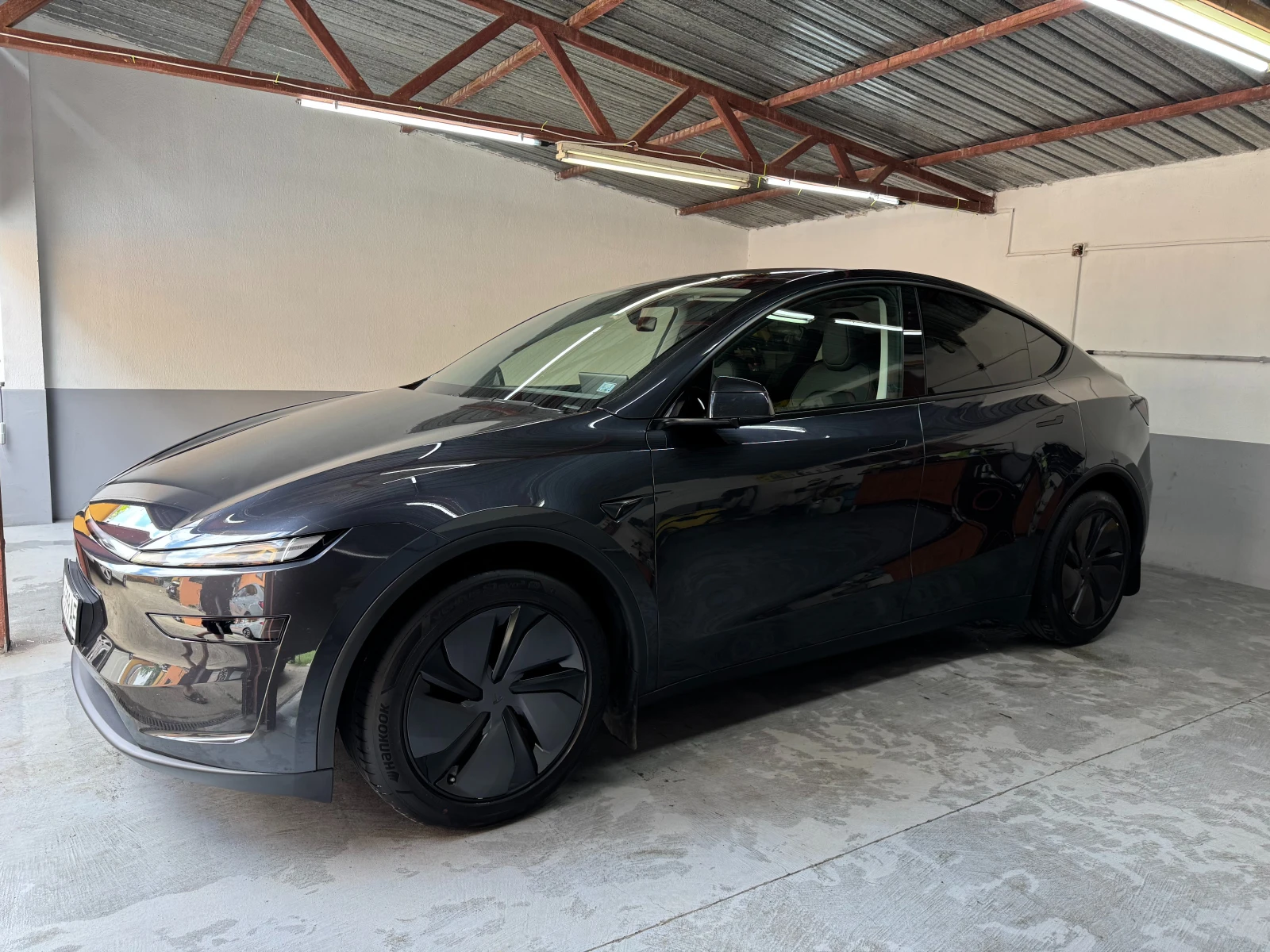 Tesla Model Y Long Range DM, снимка 8 - Автомобили и джипове - 54940562