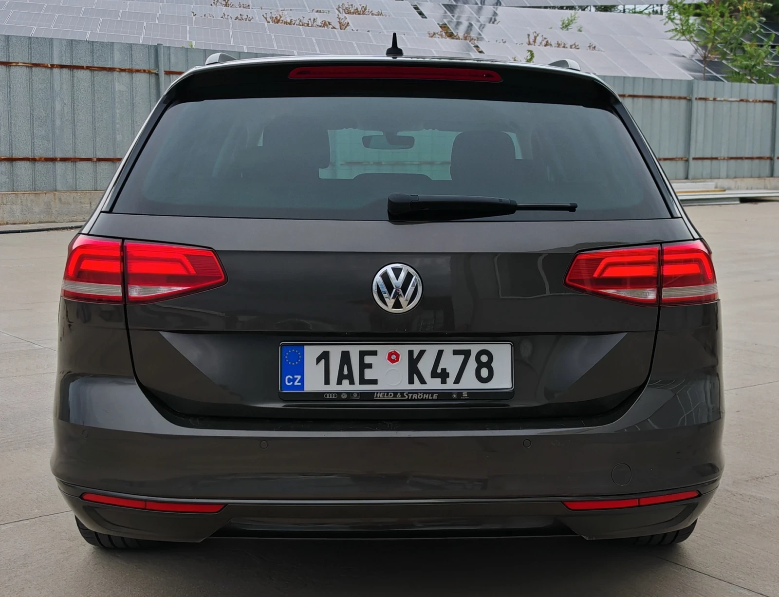 VW Passat 2.0TDI Carplay* Navi* ACC* USB* ISOFIX , снимка 9 - Автомобили и джипове - 55408624