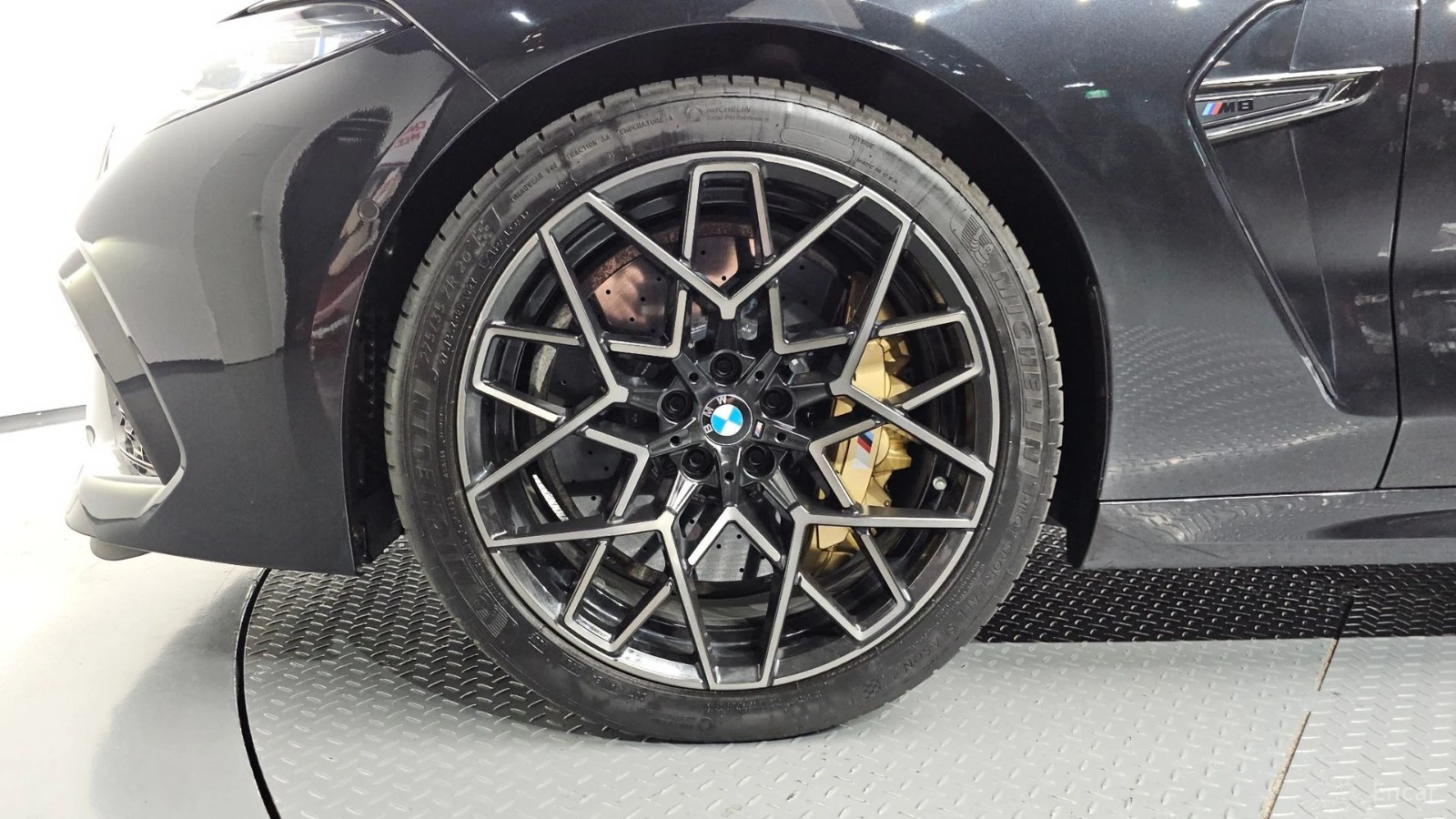BMW M8 COMPETITION* GRAN COUPE* ОБДУХВ* ПАНО* АВТОКРЕДИТ, снимка 5 - Автомобили и джипове - 55612385