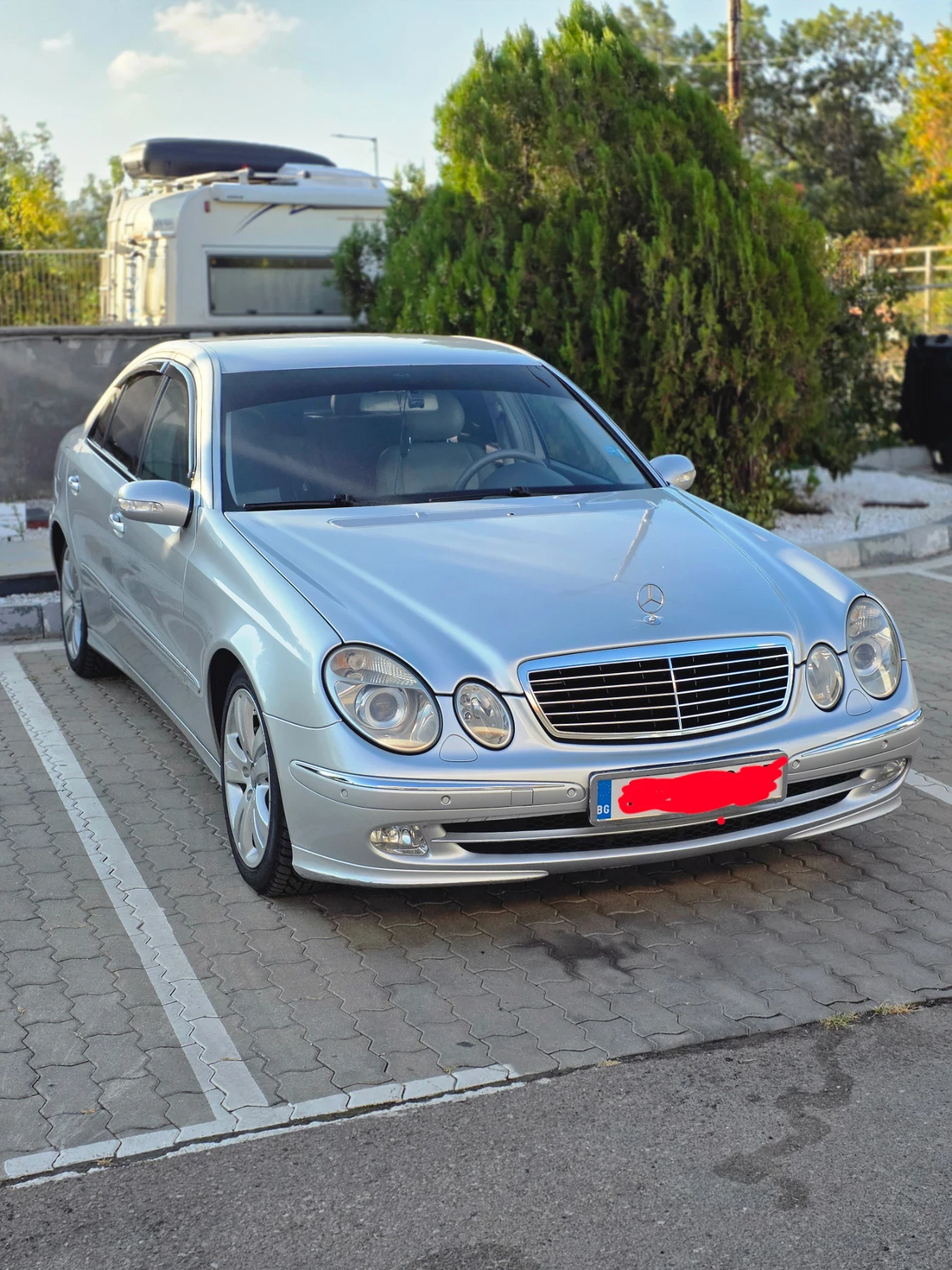 Mercedes-Benz E 220
