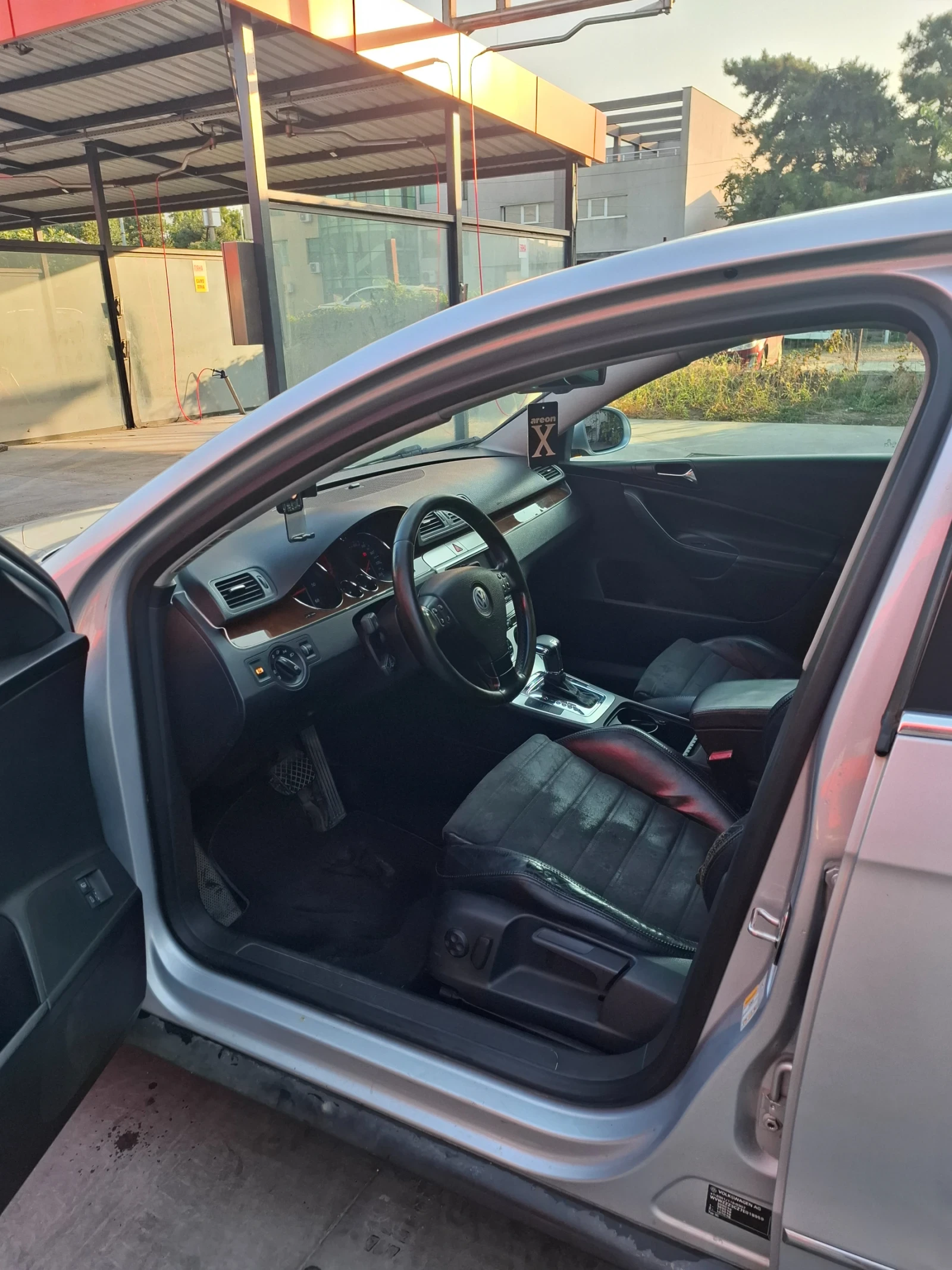 VW Passat 2.0 tdi, снимка 6 - Автомобили и джипове - 56158135