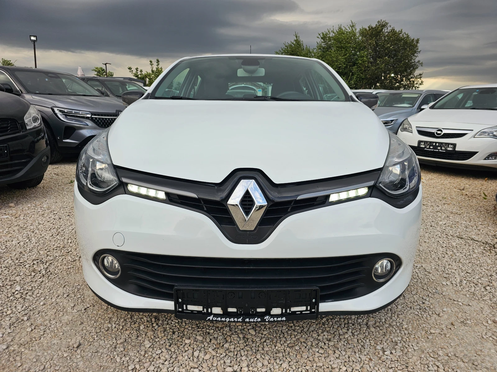 Renault Clio 1.5dCi, 90к.с., снимка 2 - Автомобили и джипове - 56262196