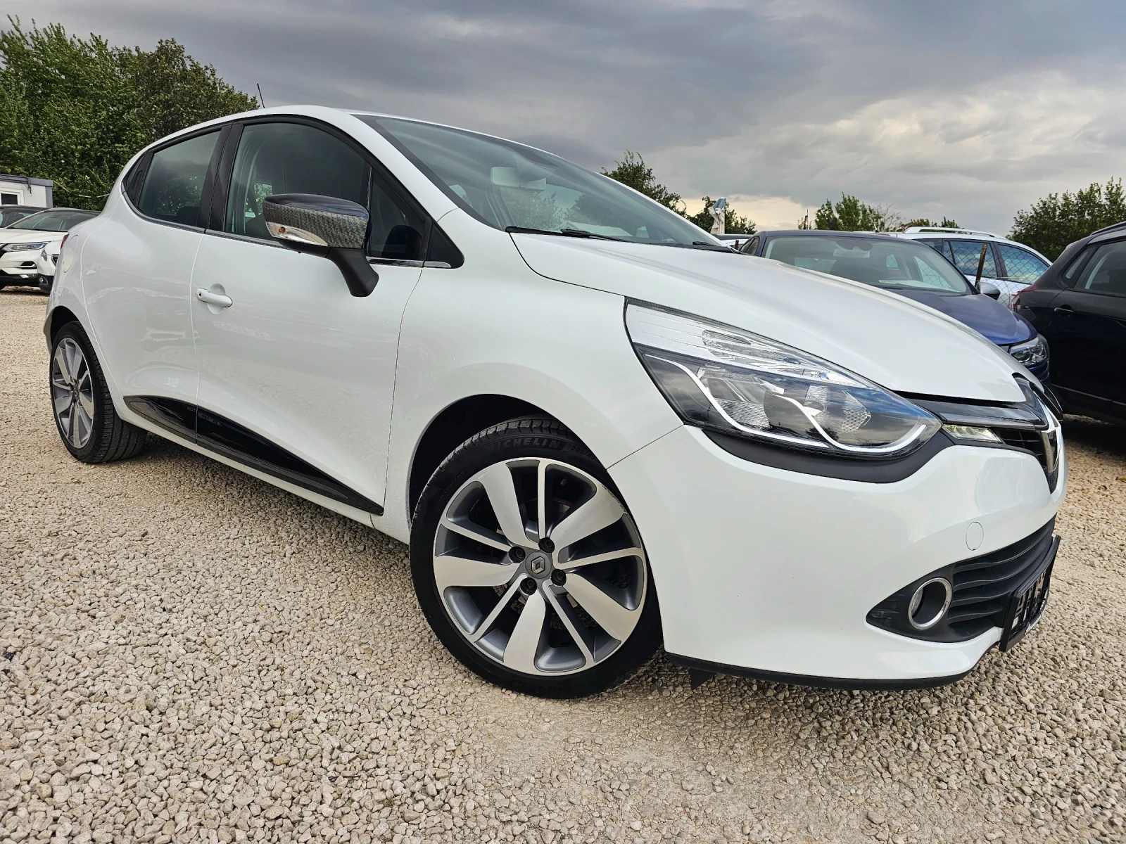 Renault Clio 1.5dCi, 90к.с., снимка 3 - Автомобили и джипове - 56262196