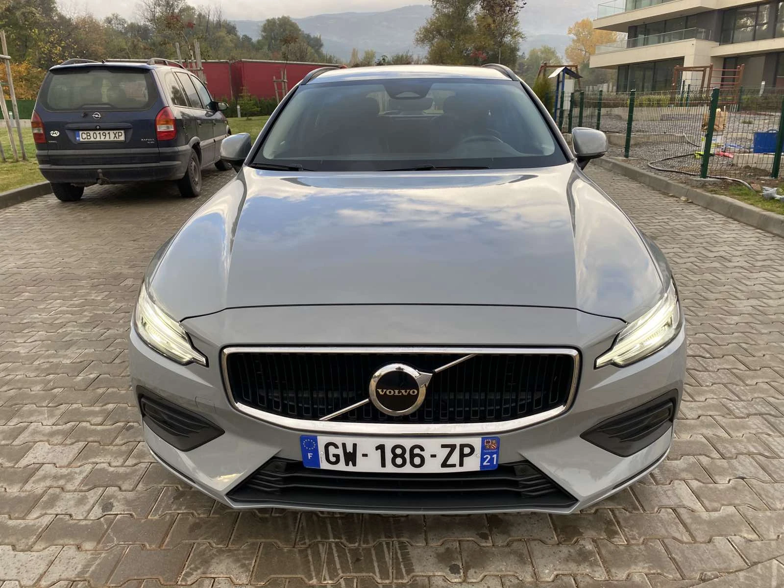 Volvo V60 V60/ B4/Mild Hybrid/ 197ch/ Start/ DCT 7 | Mobile.bg � ����������� 2